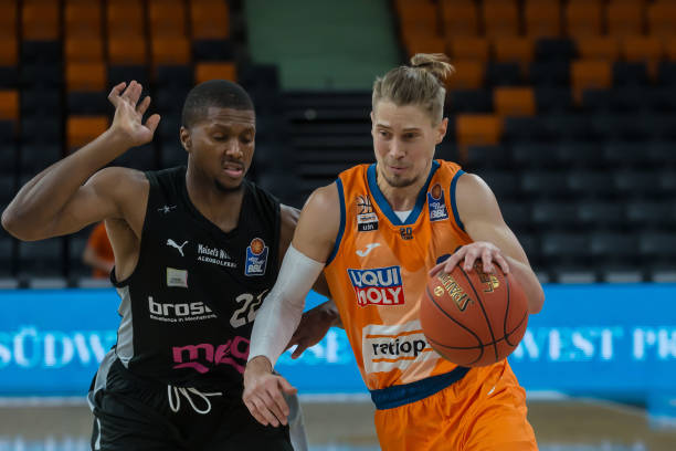 绿茵场上 绿茵场上